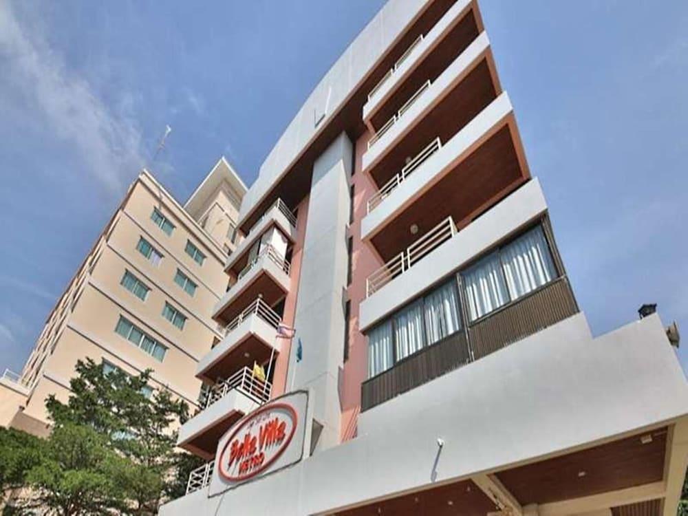 Bella Villa Metro Pattaya Esterno foto