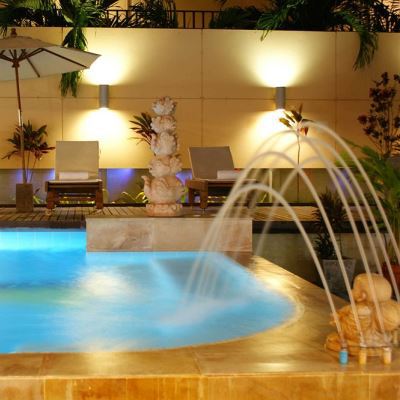 Bella Villa Metro Pattaya Esterno foto